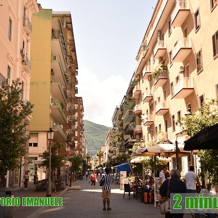 B&B Portafortuna Lucky Charm Salerno Bagian luar foto