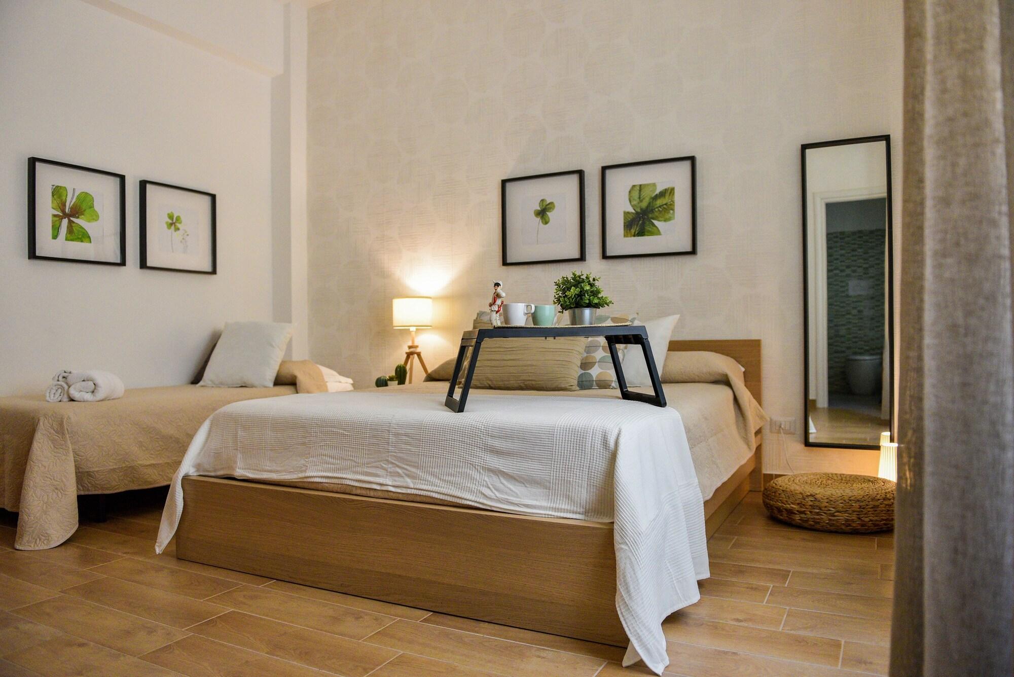 B&B Portafortuna Lucky Charm Salerno Bagian luar foto